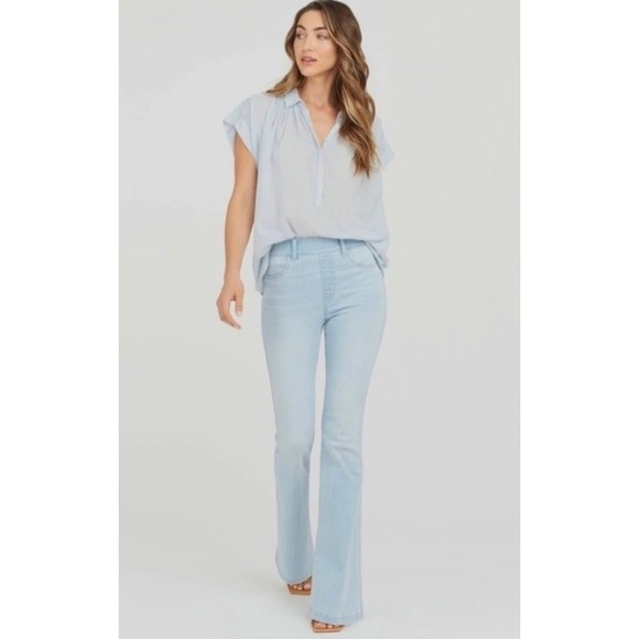 Spanx Pull On Flare Jeans Retro Light Wash Mid Rise Size L PETITE - Picture 1 of 16
